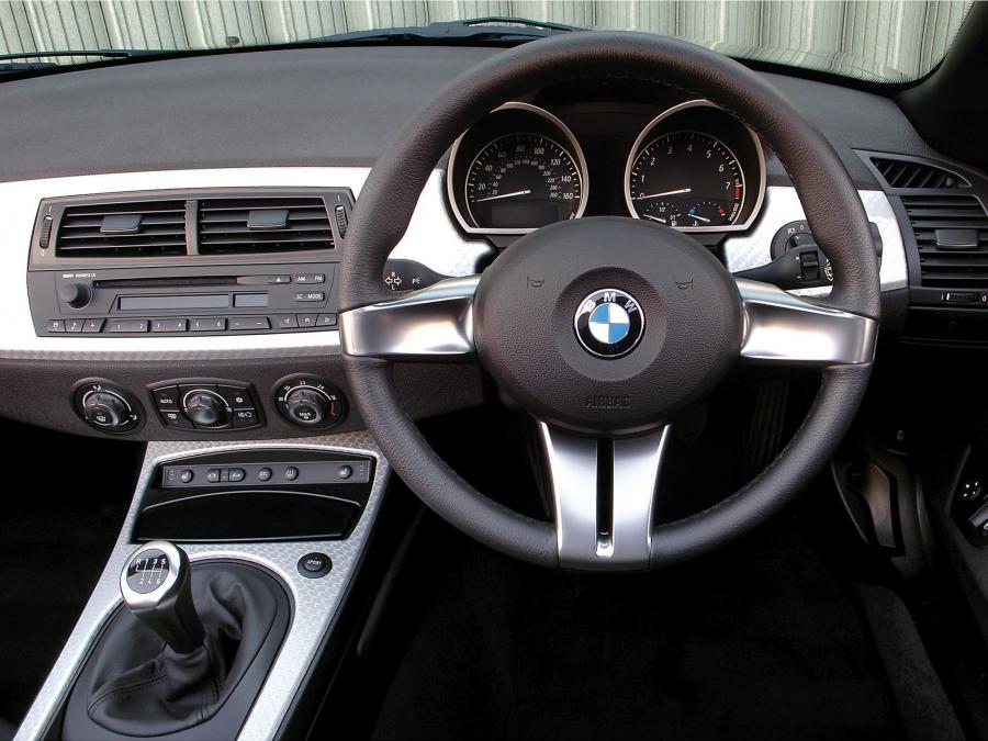  BMW Z4 2.5i Roadster 2005 года  (UK) (фото 3 из 7)